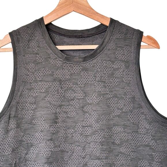 Lululemon Breeze By Muscle Tank Polar Spots Titanium sleeveless gray Size 10 - Picture 5 of 9